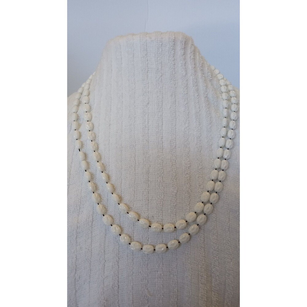 Vintage Signed SARAH COVENTRY White Lucite Textured Beads Necklace 52 Inch